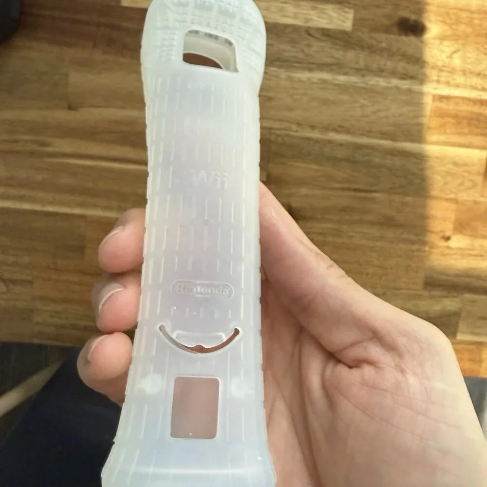 4 OEM Nintendo Wii Remote Silicone Rubber Grip Sleeve Motion Plus RVL-027